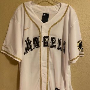Los Angeles Angels Trout Jersey Sz 44 L